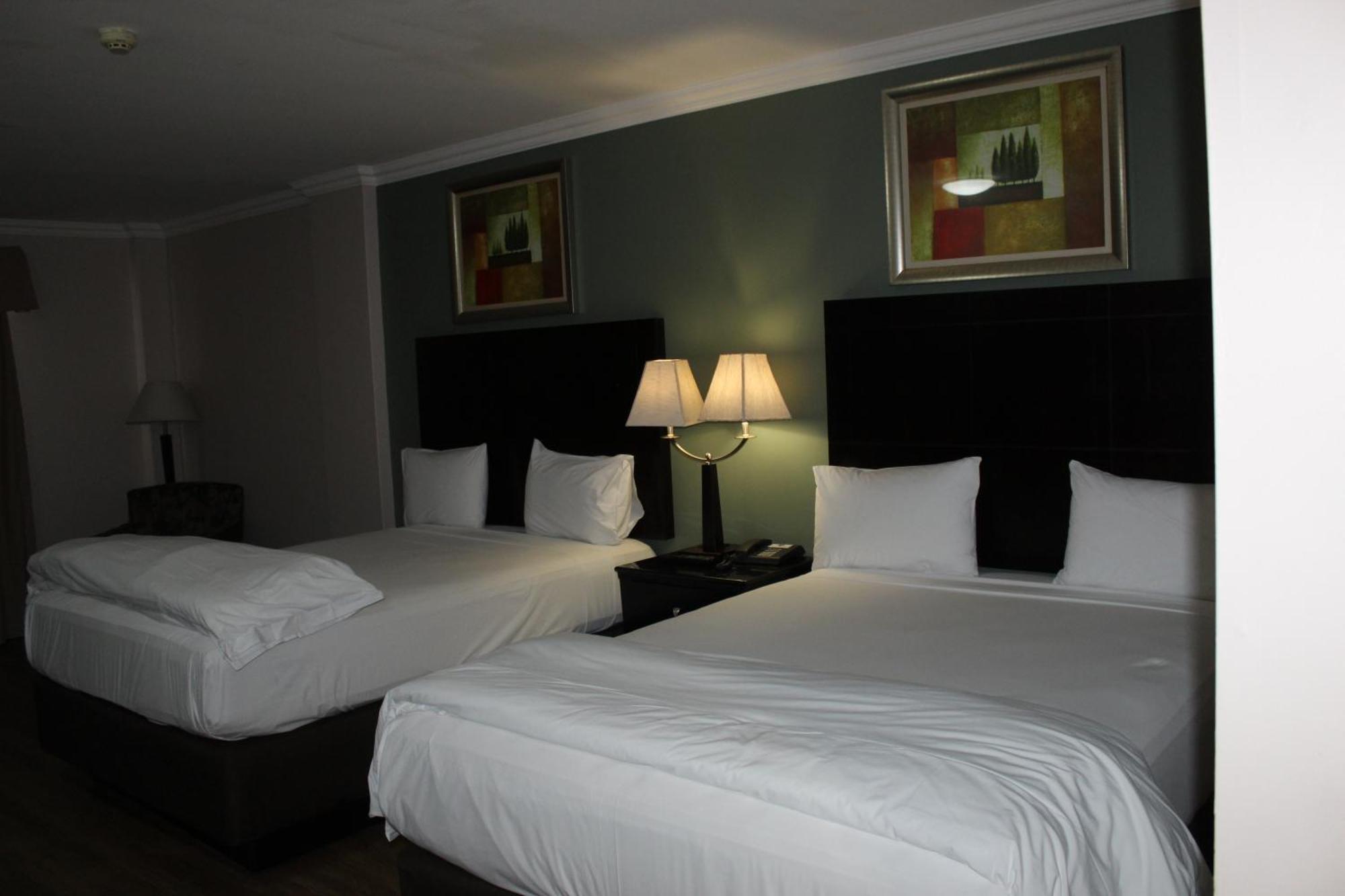 Hampshire Hotel - Ballito Bagian luar foto
