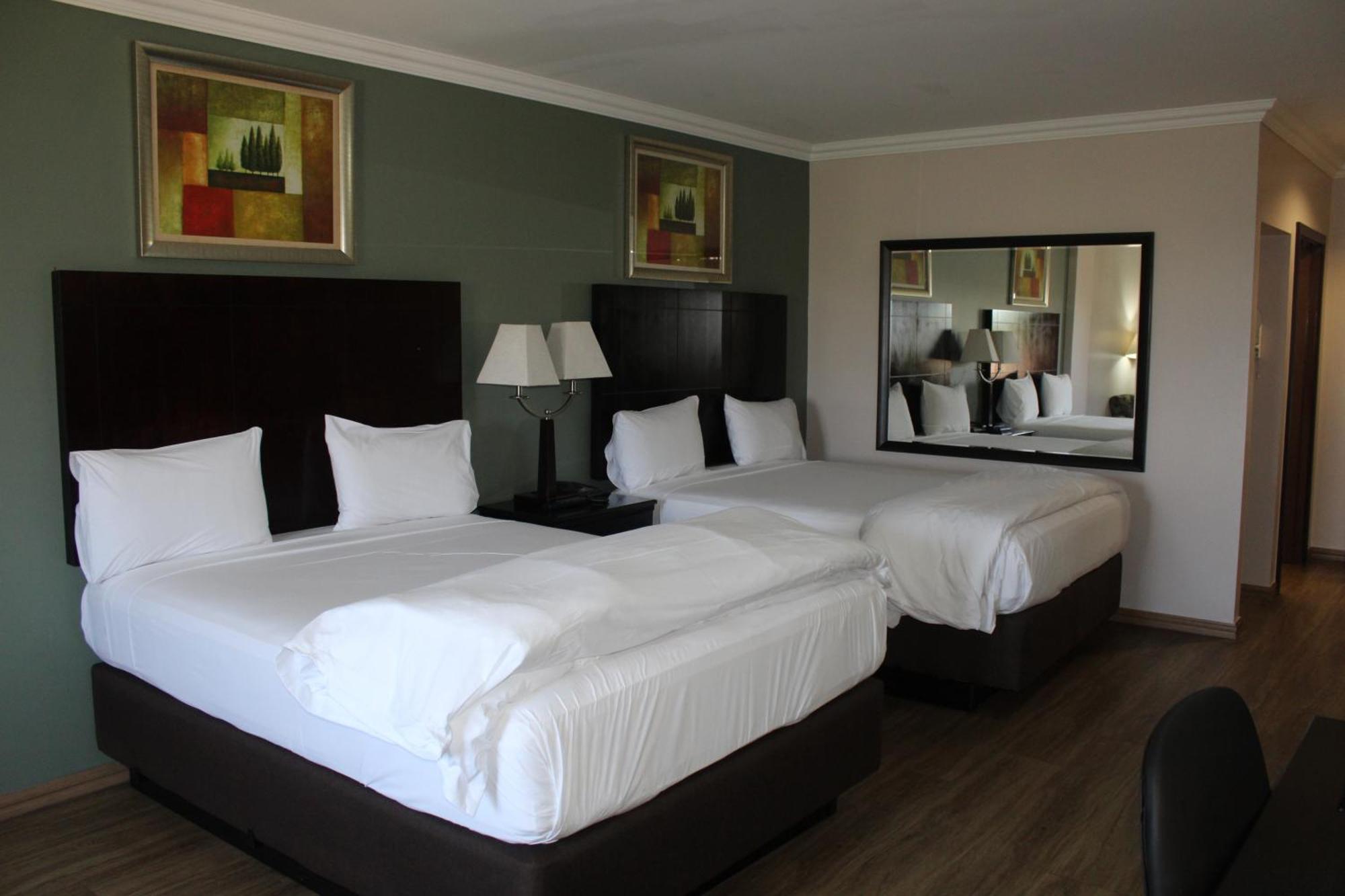 Hampshire Hotel - Ballito Bagian luar foto
