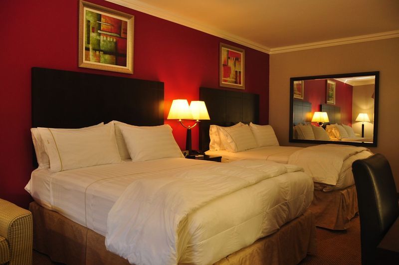 Hampshire Hotel - Ballito Bagian luar foto
