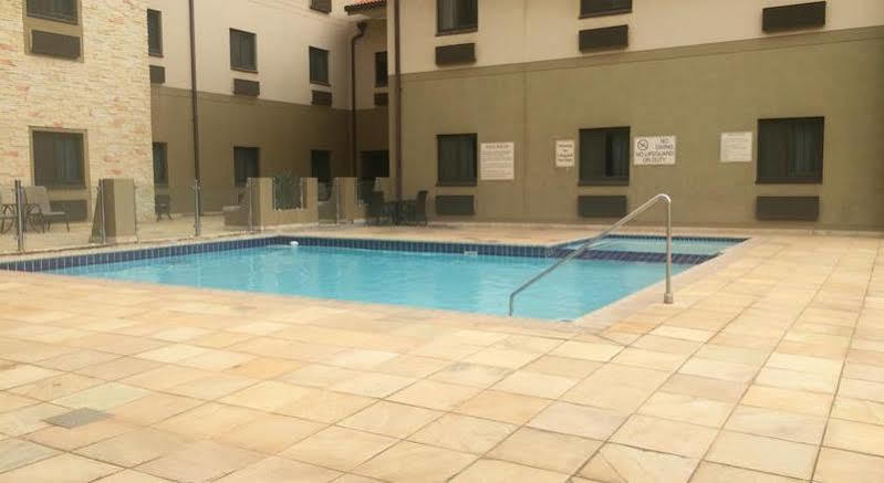 Hampshire Hotel - Ballito Bagian luar foto