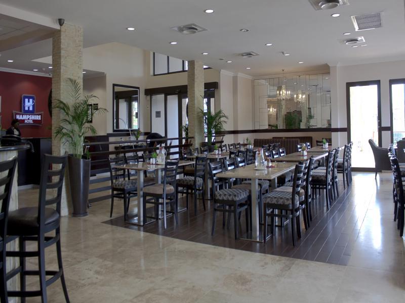Hampshire Hotel - Ballito Bagian luar foto